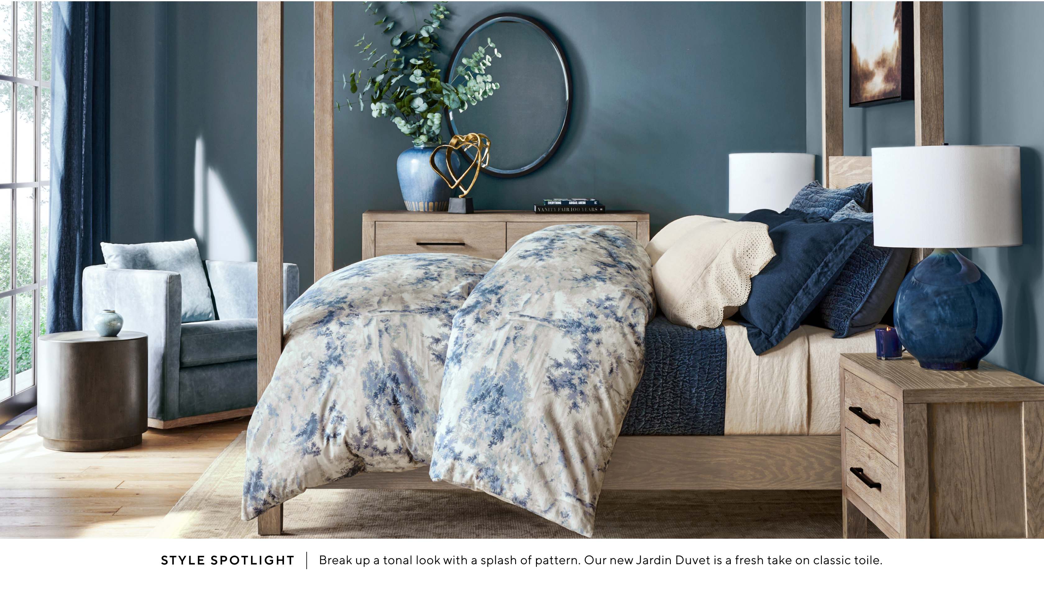 Jardin Toile Duvet Cover