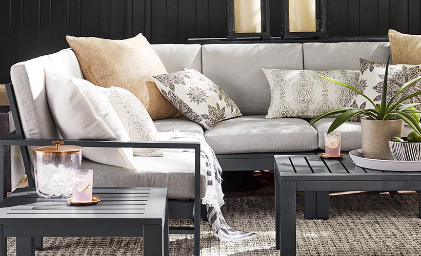 How to Furnish and Decorate a Patio How to Furnish and Decorate a Patio
