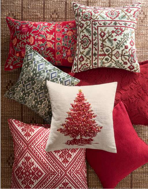 Holiday Pillows & Throws