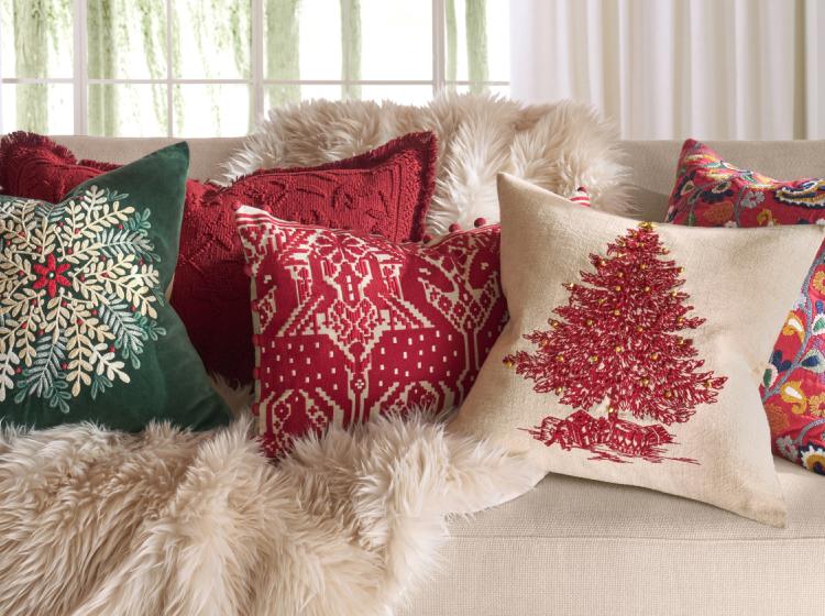 Our Favorite Pillow Looks M Pottery Barn Our Favorite Pillow Looks M Pottery Barn