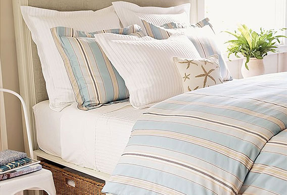 how-to-furnish-a-small-bedroom_1 how-to-furnish-a-small-bedroom_1