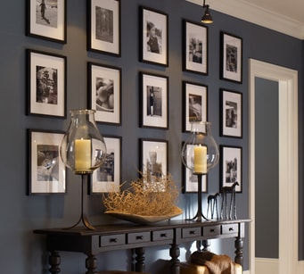 creating-a-frame-gallery-for-your-living-room_1 creating-a-frame-gallery-for-your-living-room_1