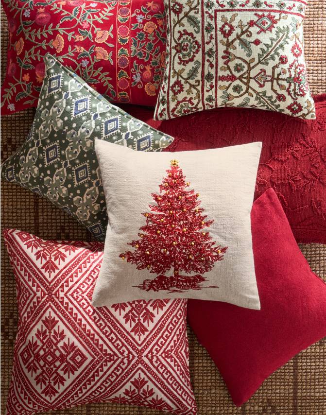 Holiday Pillows & Throws