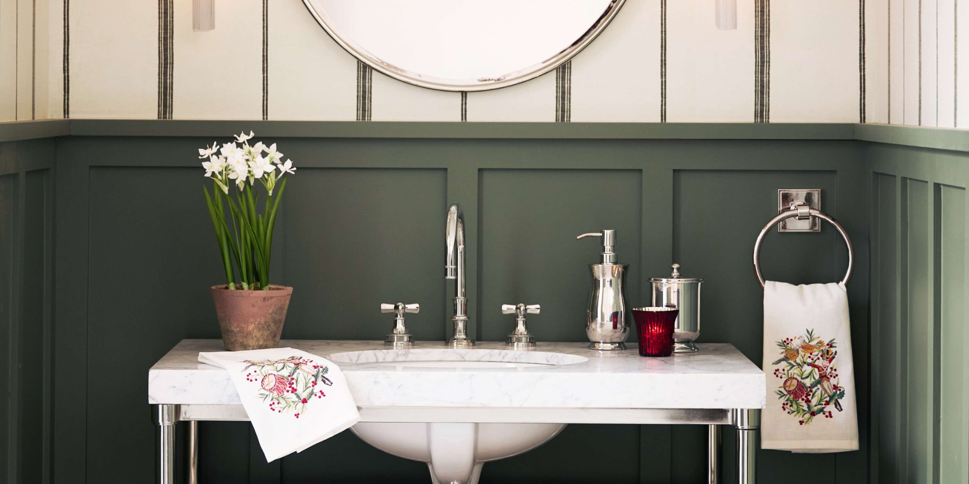 Everson Vanity Bathroom | Pottery Barn