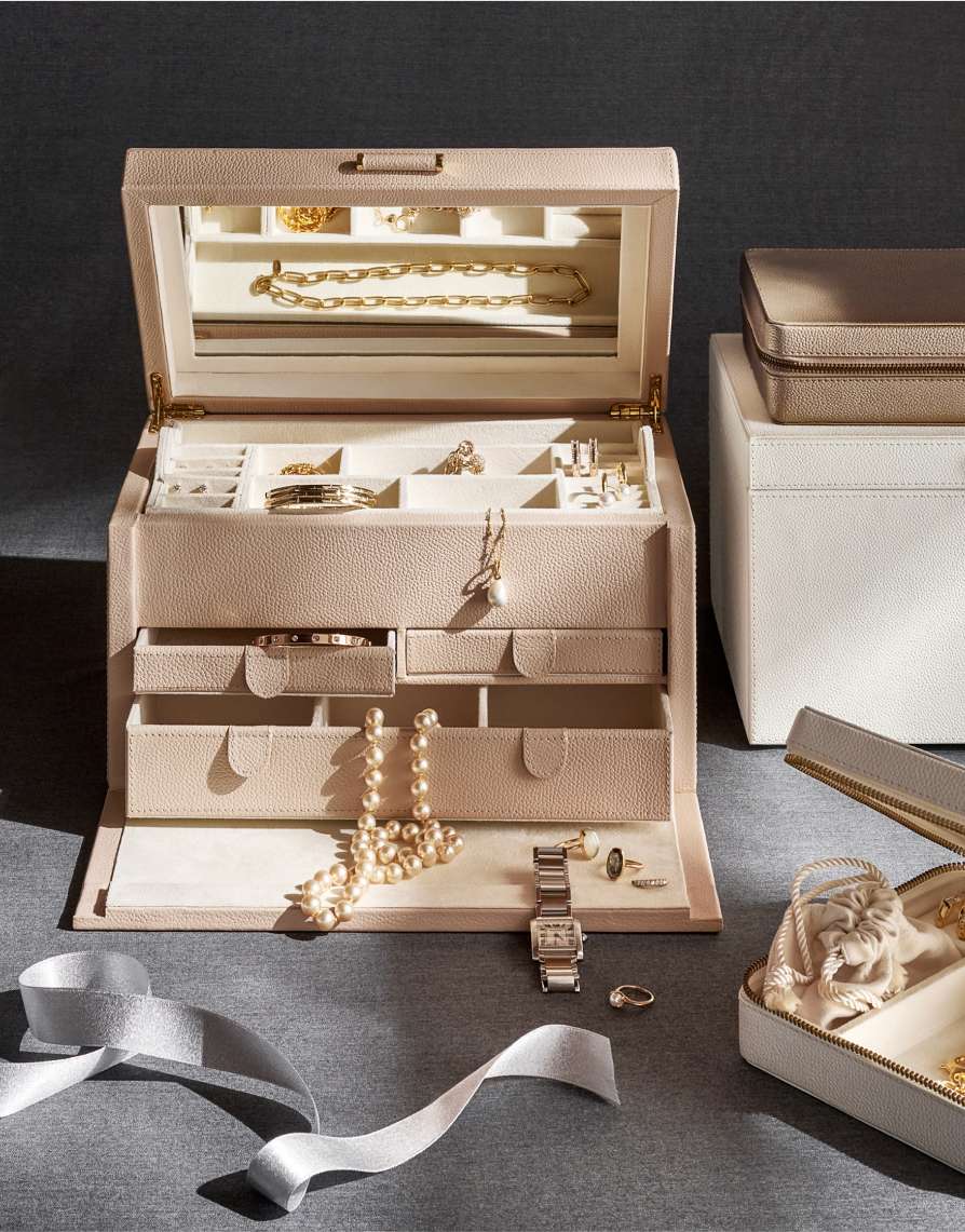 Jewelry Boxes & Storage