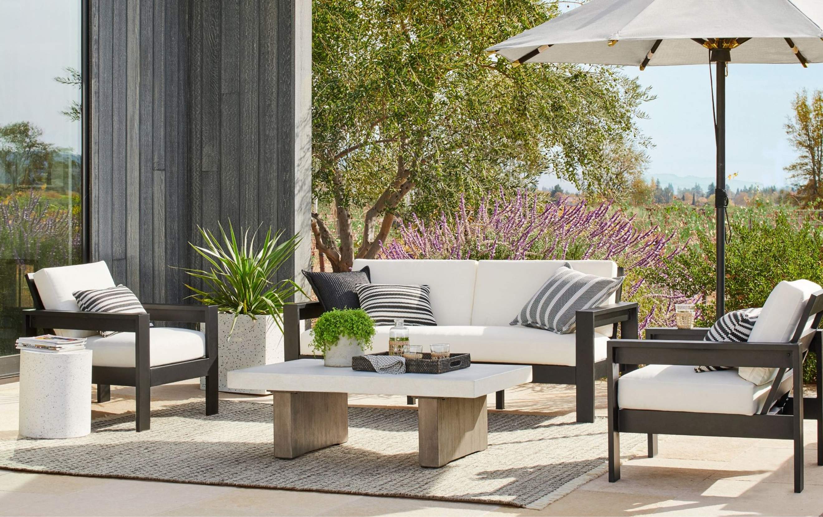 Outdoor Sofas & Loveseats