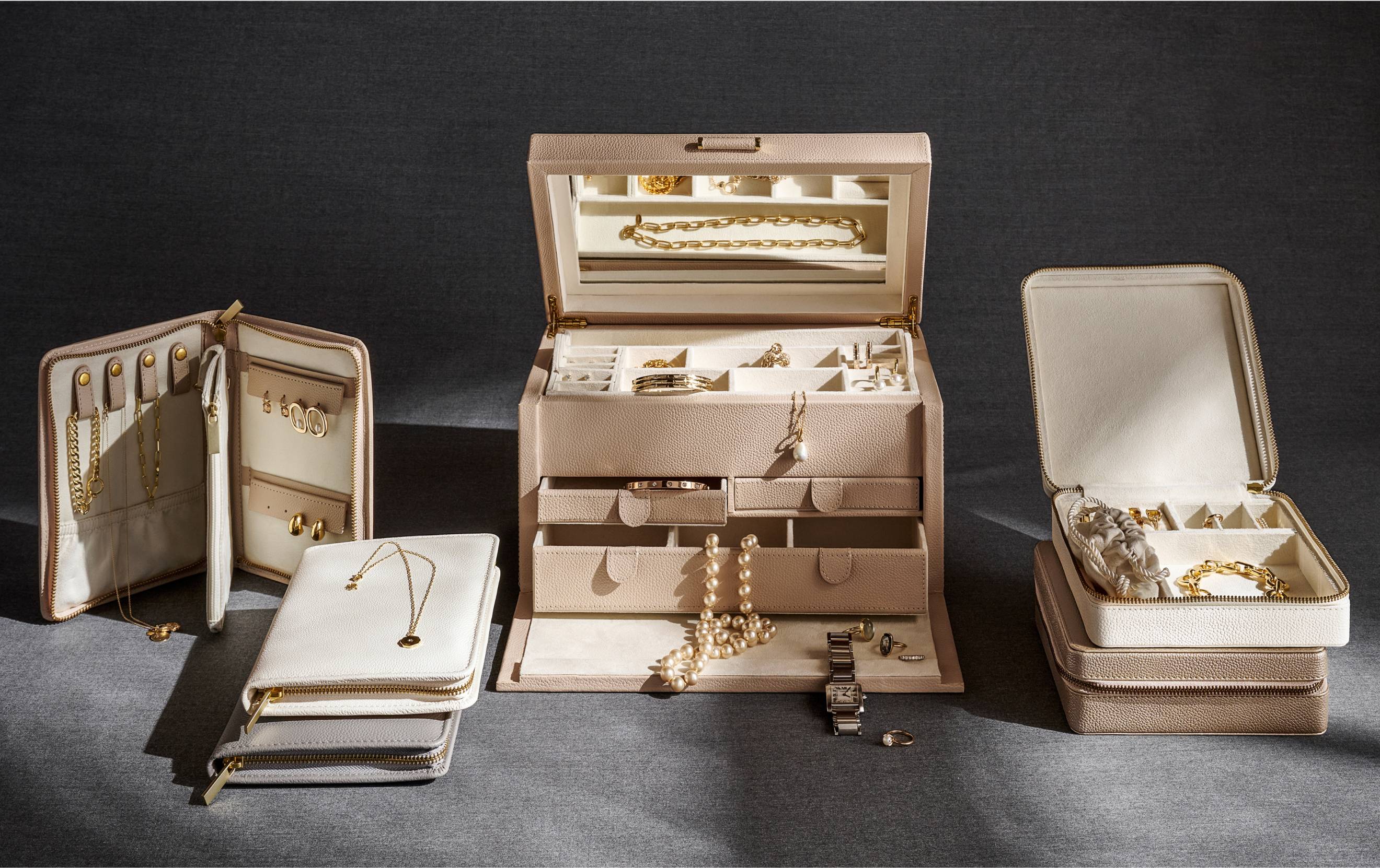 Jewelry Boxes & Storage