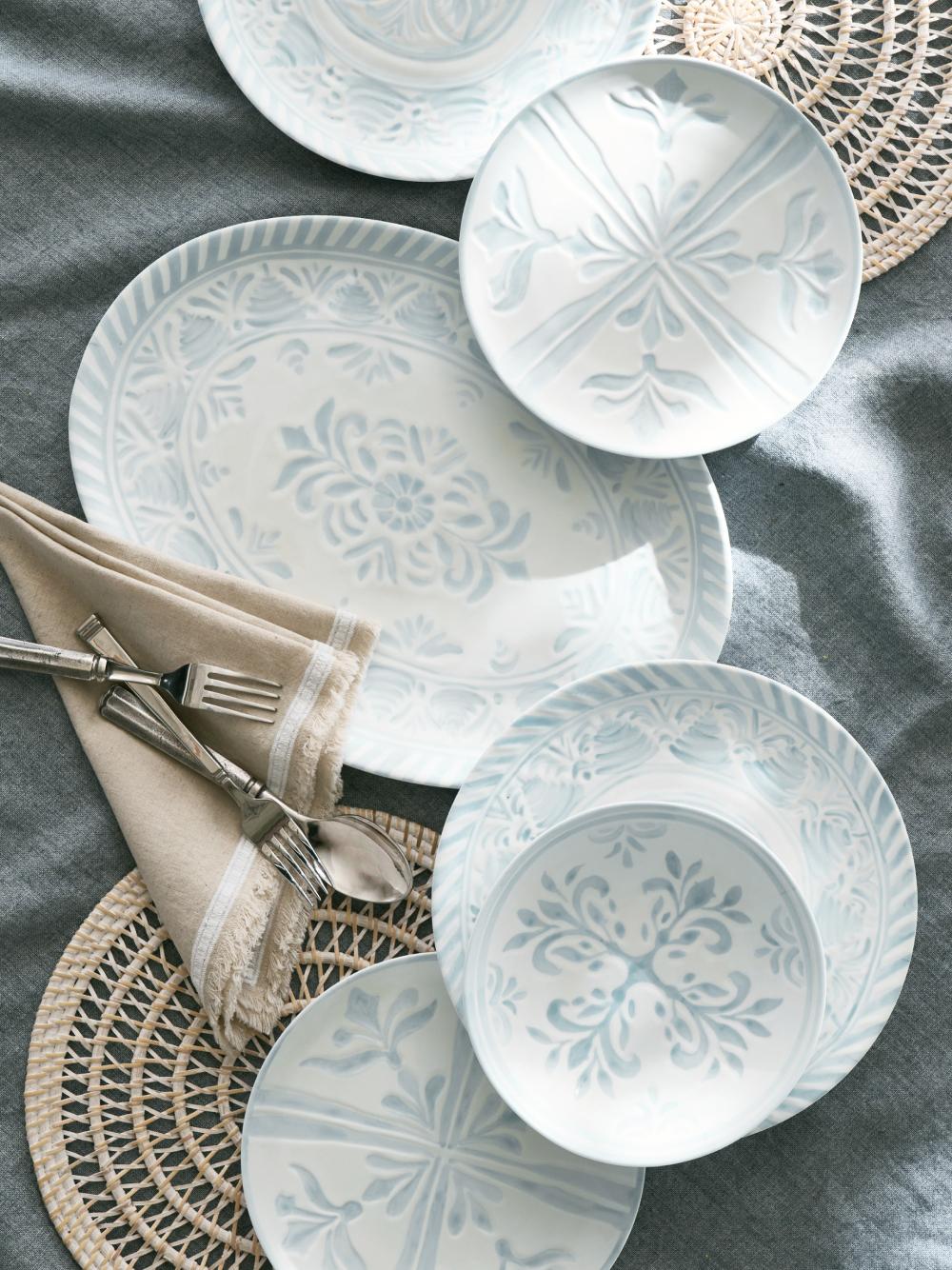 All Outdoor Dinnerware