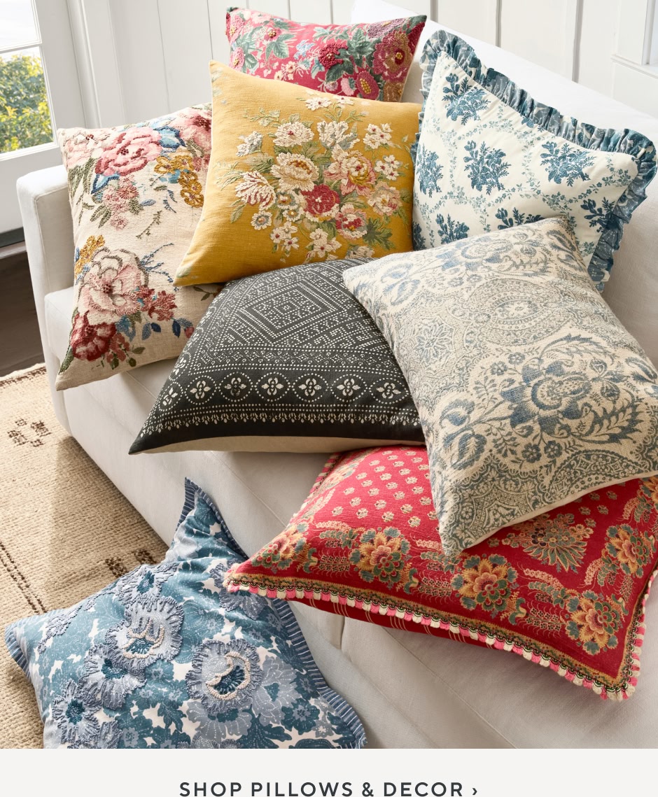 Pillows & Decor