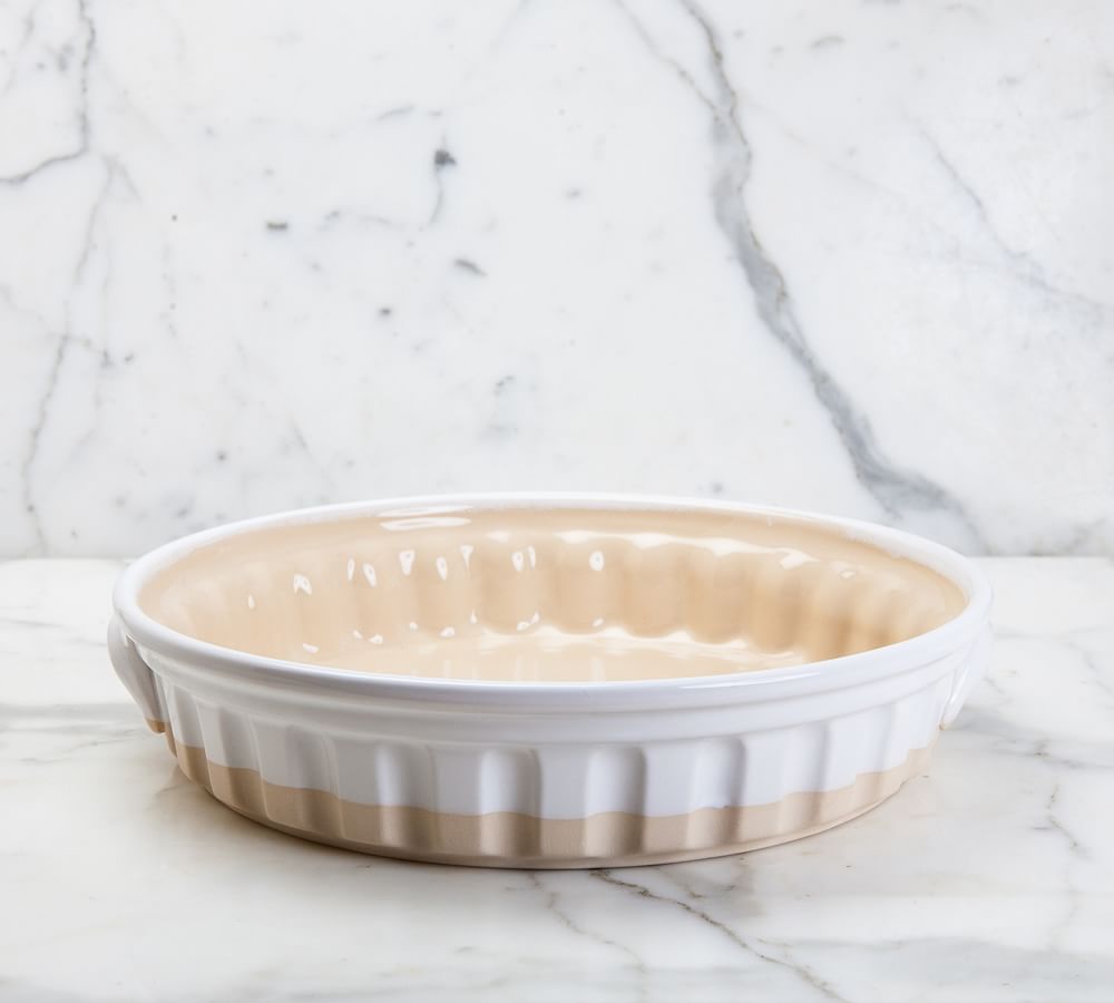 white pie dish