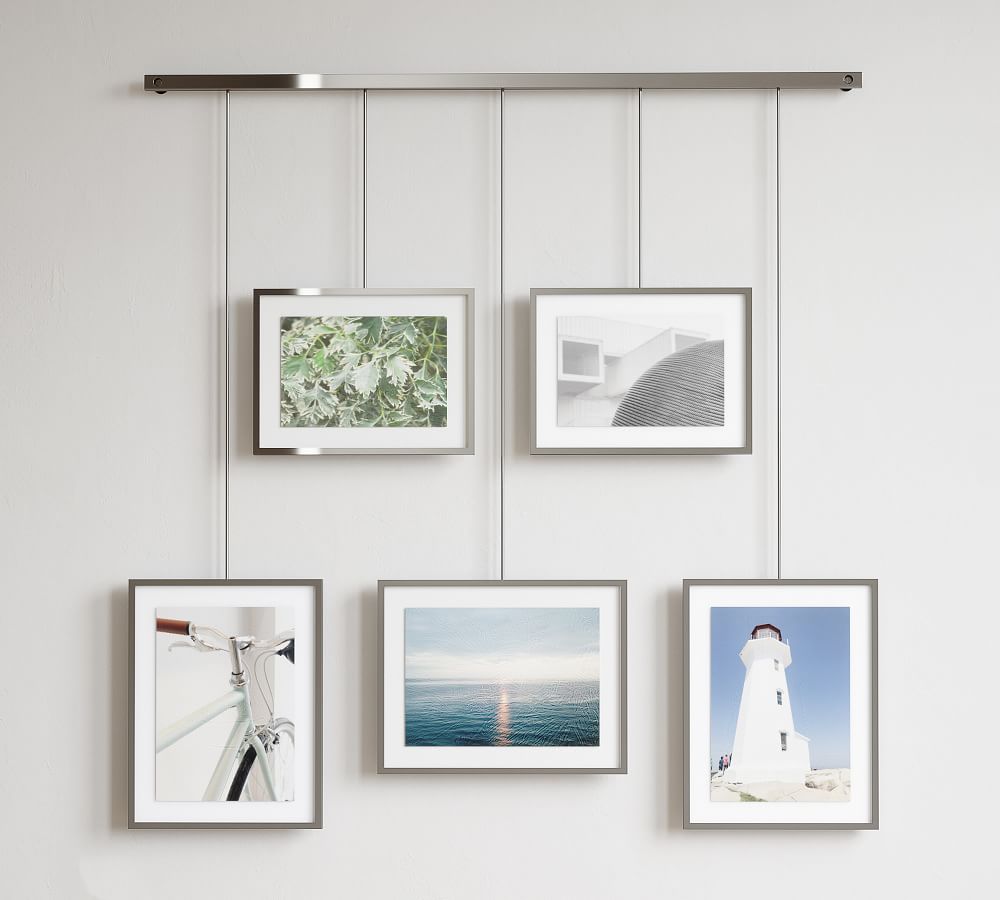 Picture frame hanging system