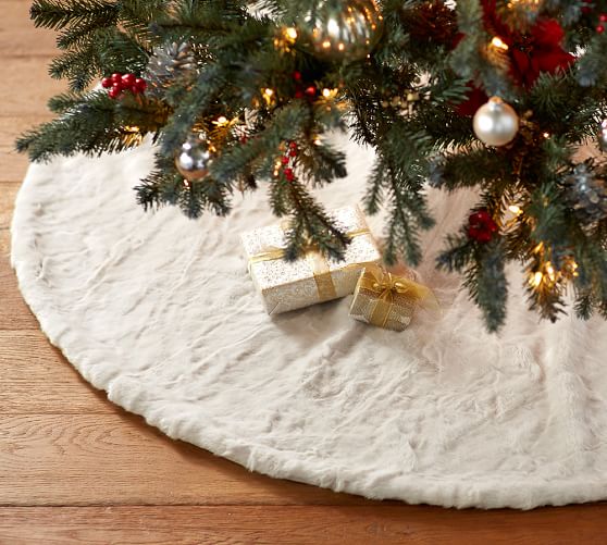 white fur tree skirt