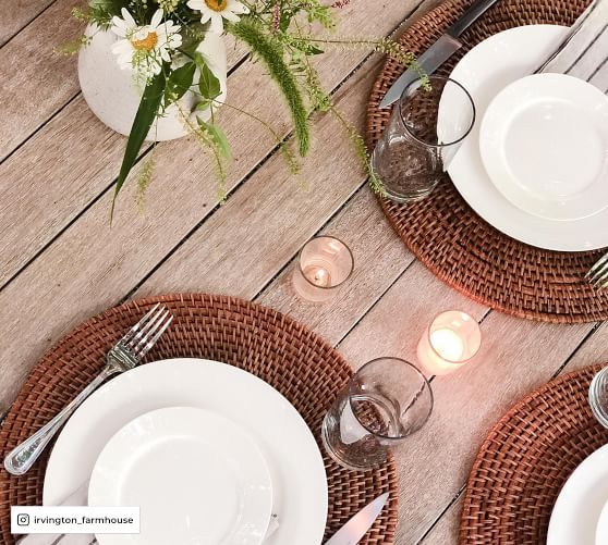 square plates on round chargers
