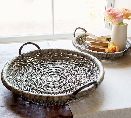 Round Woven Decorative Tray With, Large Round Basket Tray With Handles