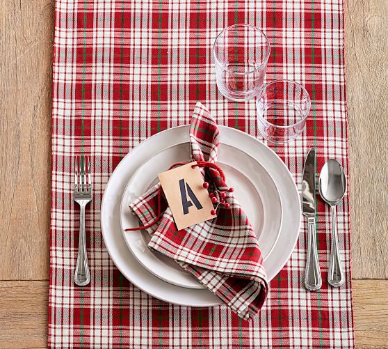 Pottery Barn Parker Plaid Christmas Napkins Red White Green Set of 4 