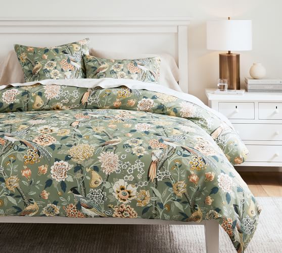 Duvet Quilt Cover Bedding Set with Printed Oversized Bloom of Flowers 