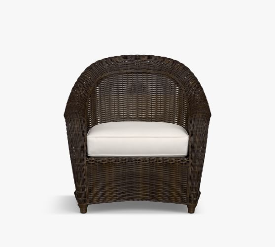 wicker roll arm lounge chair