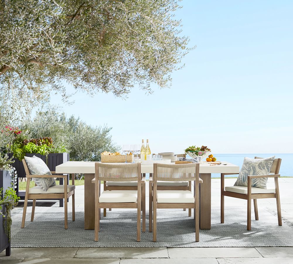 Kian Indoor/Outdoor Rug | Pottery Barn