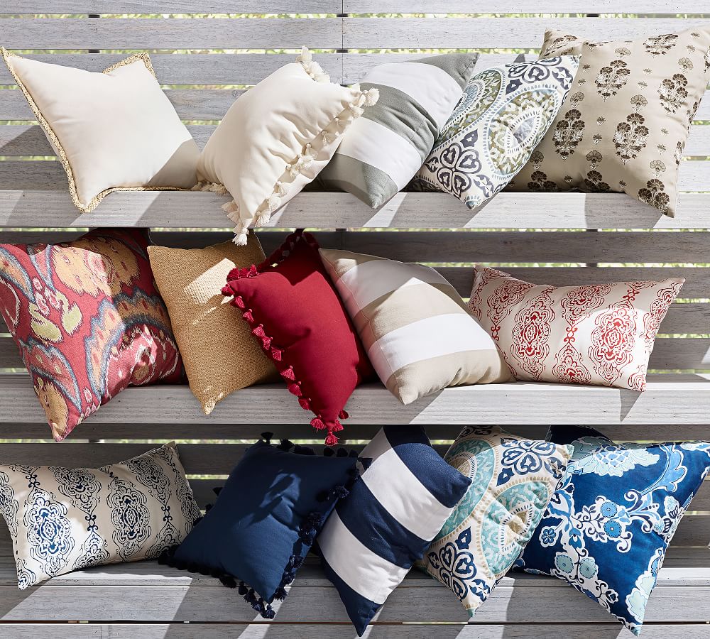 Faux Natural Fiber Indoor/Outdoor Pillow Pottery Barn