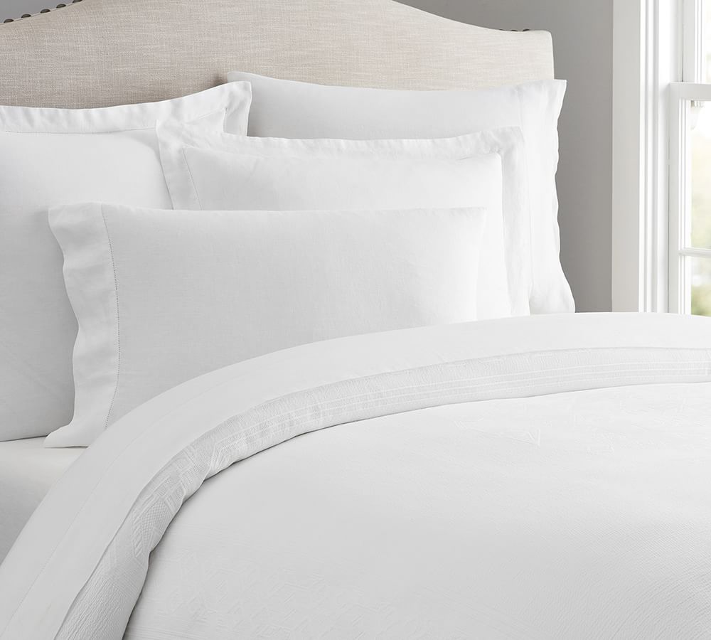 Shiloh Matelasse Bedspread | Pottery Barn