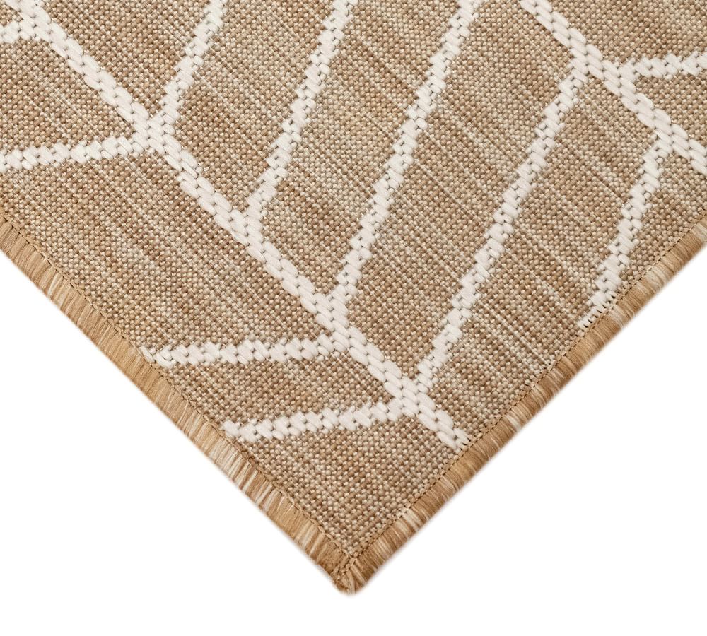 Lale Herringbone Indoor/Outdoor Rug Pottery Barn