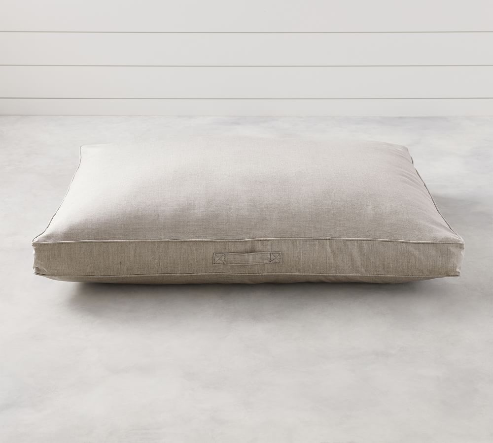 Sunbrella Indoor/Outdoor Pet Bed Pottery Barn