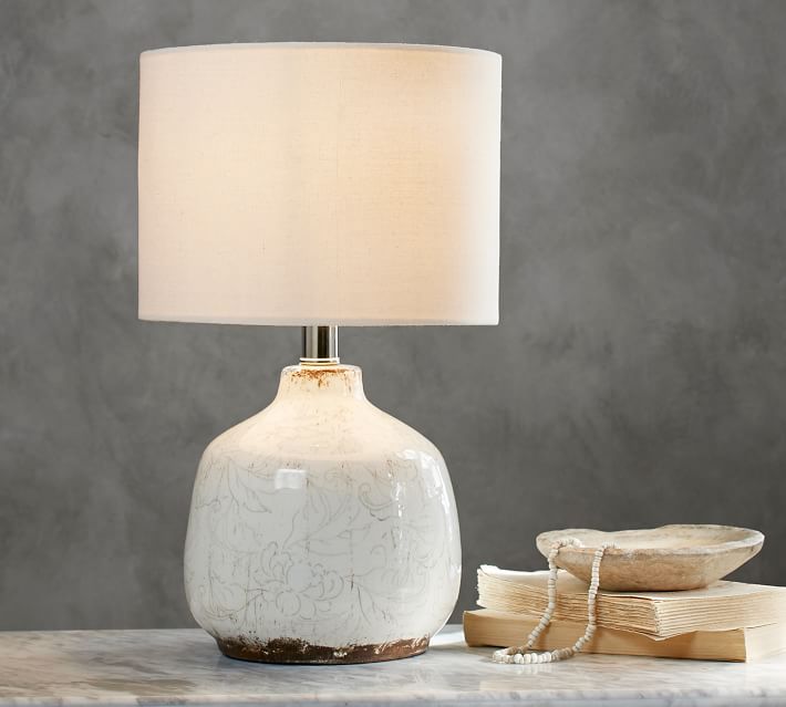 bethany ceramic table lamp