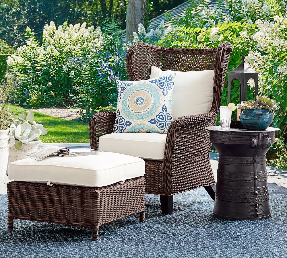 Leona Medallion Outdoor Throw Pillow Pottery Barn