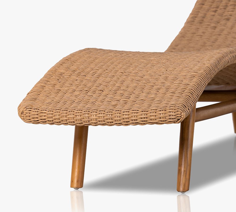 Encinitas Wicker Outdoor Chaise Lounge Pottery Barn