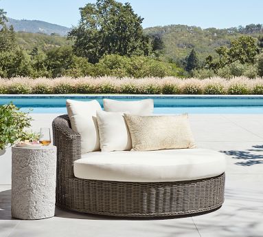 Huntington Wicker Round Swivel Outdoor Daybed | Pottery Barn