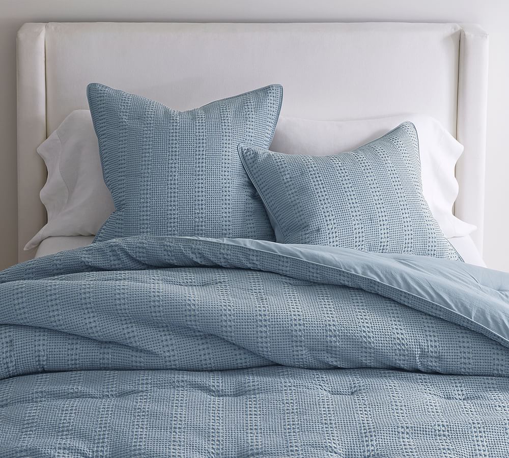 Honeycomb Cotton Comforter (Full/Queen in Chambray)