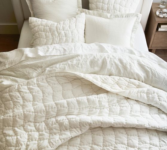 Cozy Cloud Quilt & Shams 