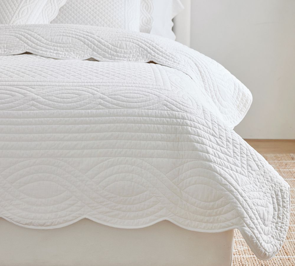 Heirloom Scallop Quilt | Pottery Barn