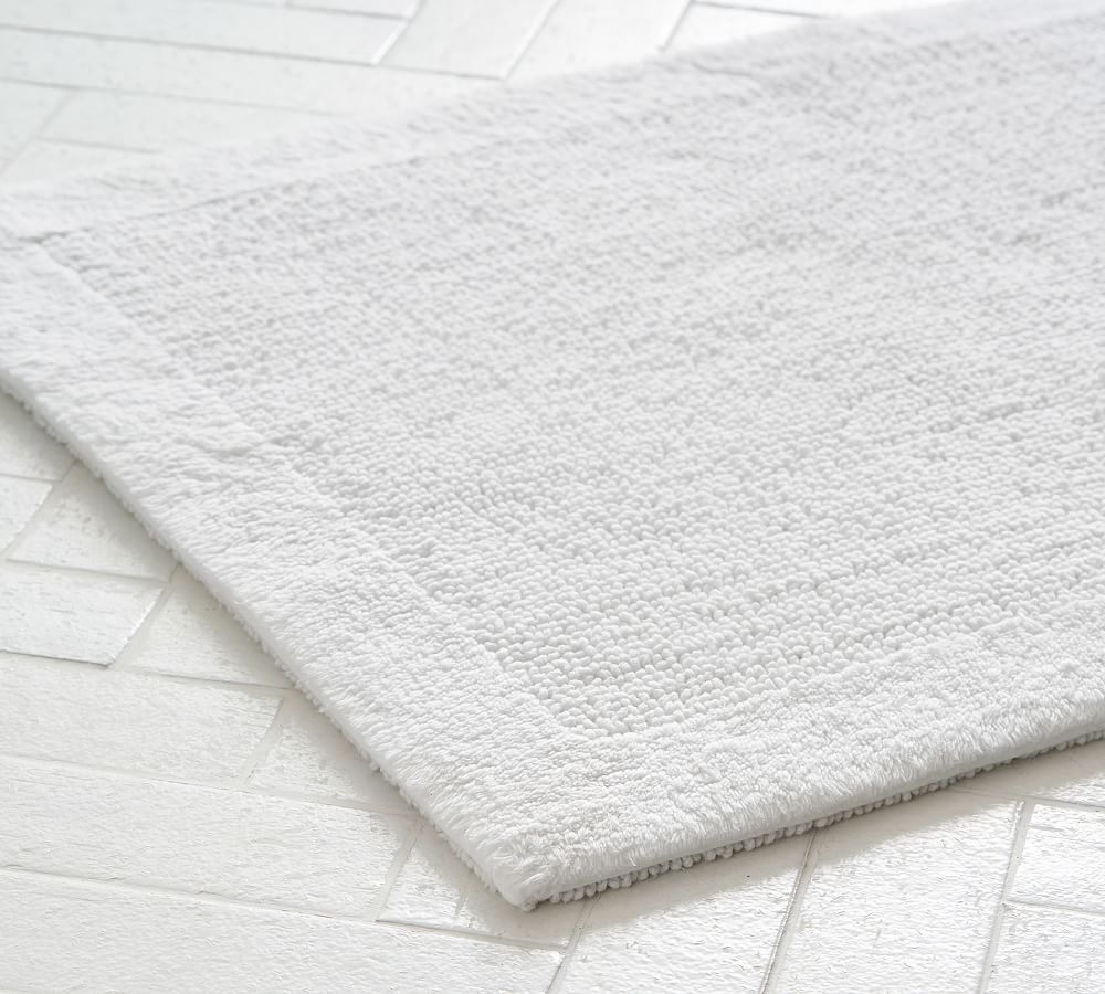 Julia Berolzheimer Tufted Organic Bath Mat