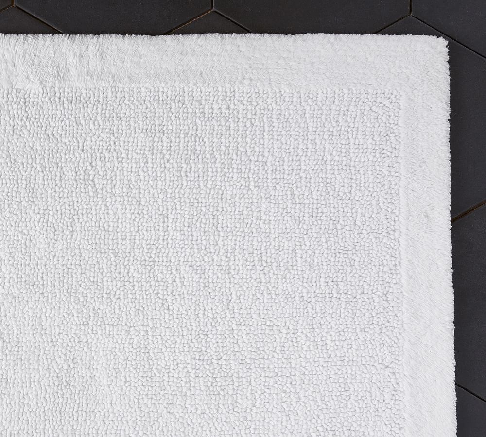 Julia Berolzheimer Tufted Organic Bath Mat