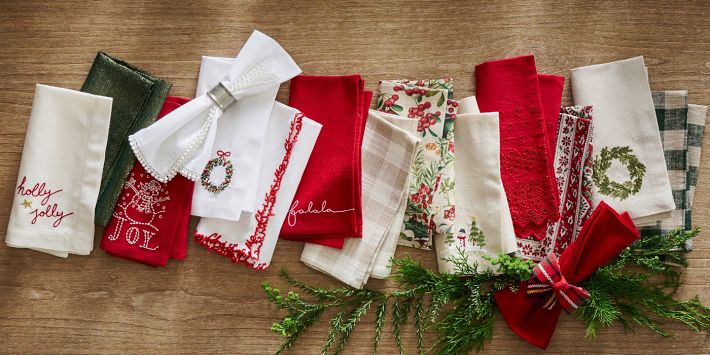 Rustic Wreath Embroidered Cotton/Linen Napkins - Set of 4