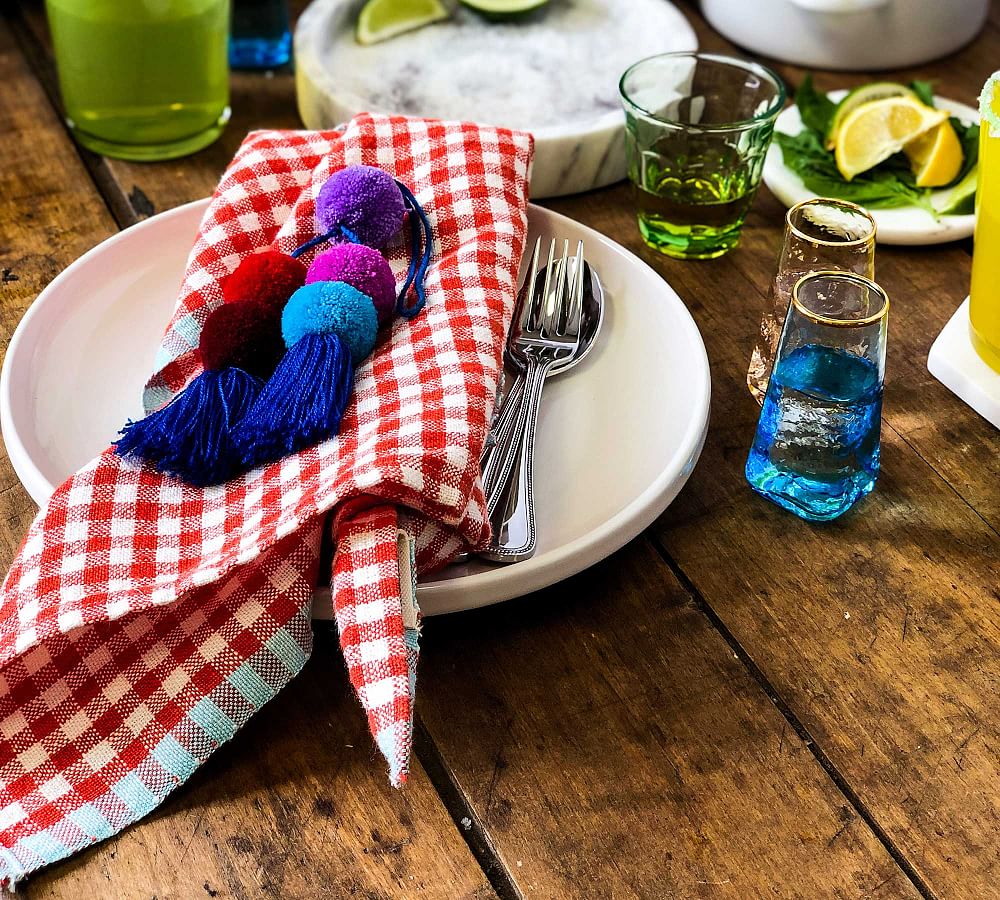 https://assets.pbimgs.com/pbimgs/rk/images/dp/wcm/202331/0127/caravan-gingham-linen-napkins-set-of-4-2-l.jpg