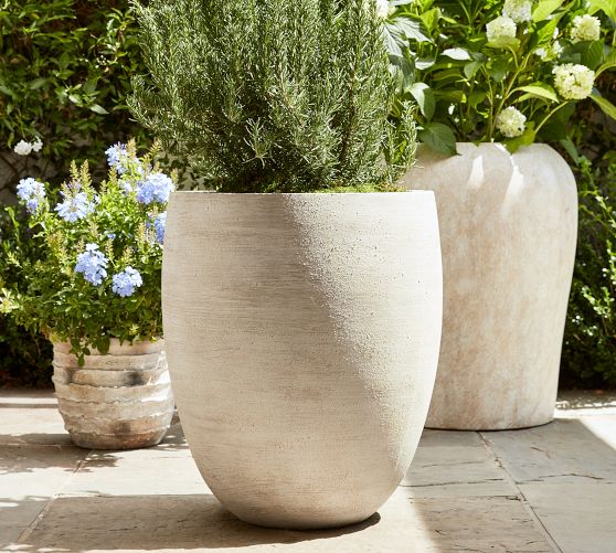 Foreside Home & Garden Natural Handthrown Oval Terracotta Planter with Handpainted Block Pattern