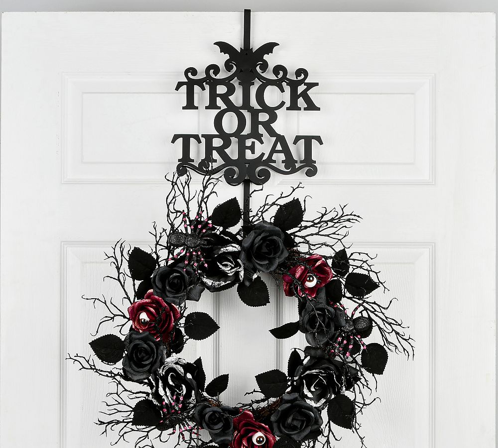 Trick or Treat Wreath Hanger