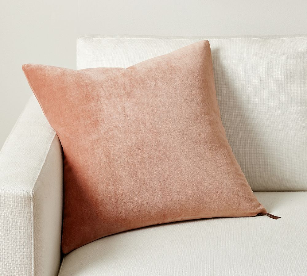 Blush pink velvet discount pillow