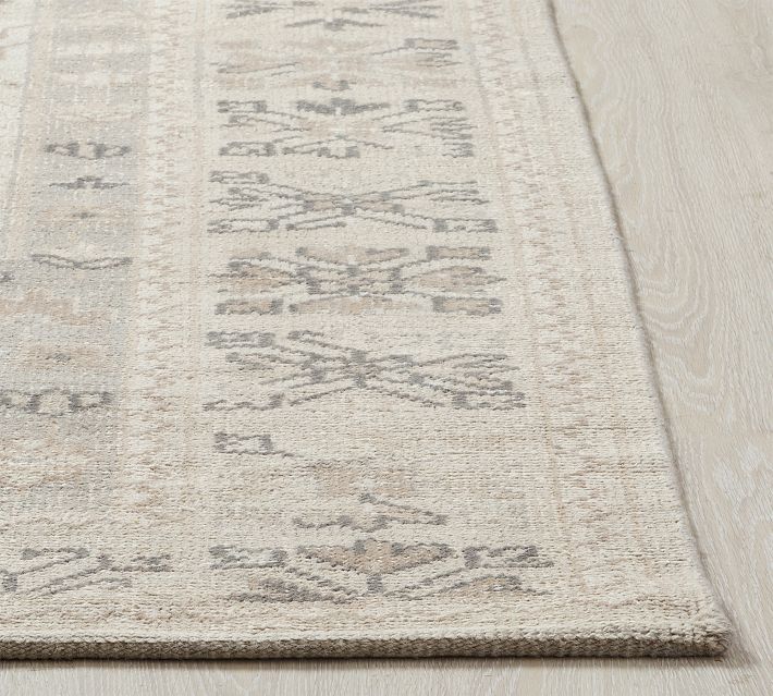 Linon Rhodes 3 x 5 Wool Natural Indoor Solid Area Rug in the Rugs