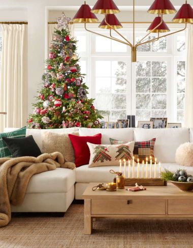 christmas decor at pottery barn