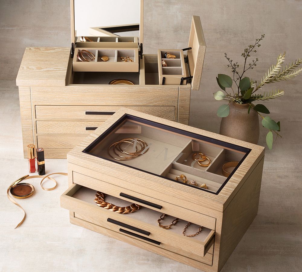 Secret-compartment jewelry box Woodworking Plan from WOOD Magazine