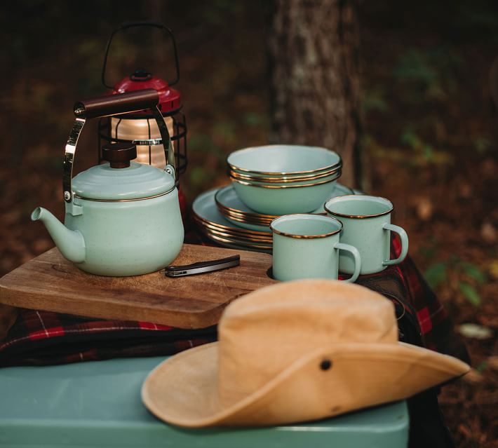 https://assets.pbimgs.com/pbimgs/rk/images/dp/wcm/202343/0098/open-box-enamel-teapot-o.jpg