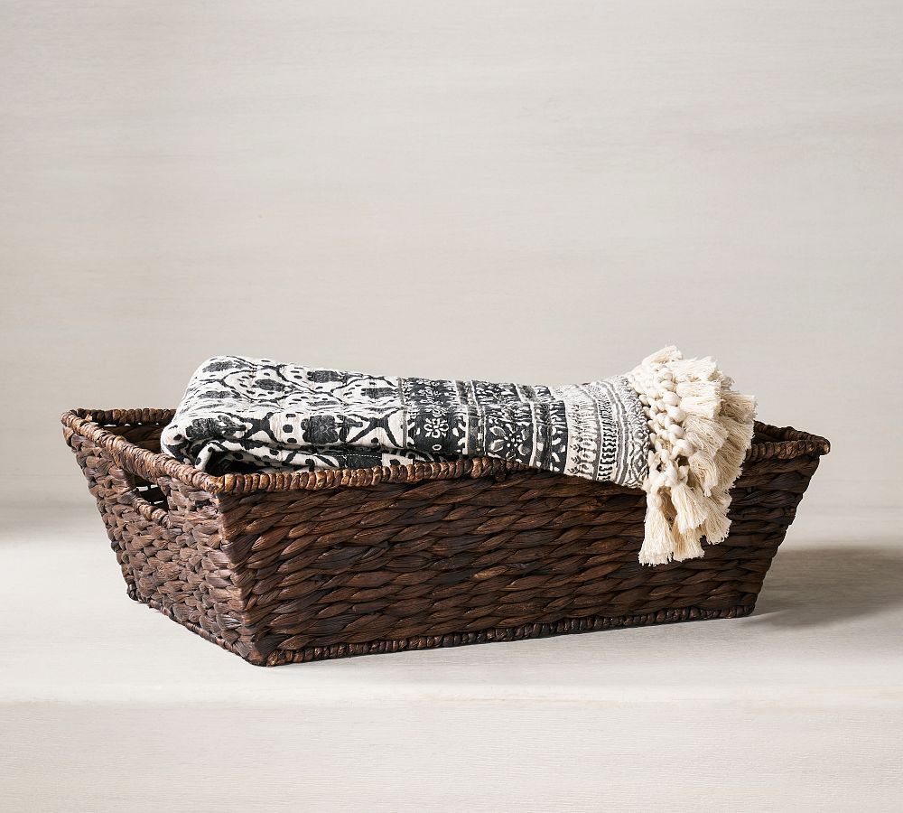 Savannah Handwoven Seagrass Lidded Underbed Basket