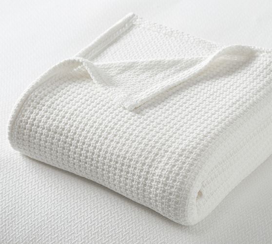 SleepSmart™ Temperature Regulating Basketweave Blanket