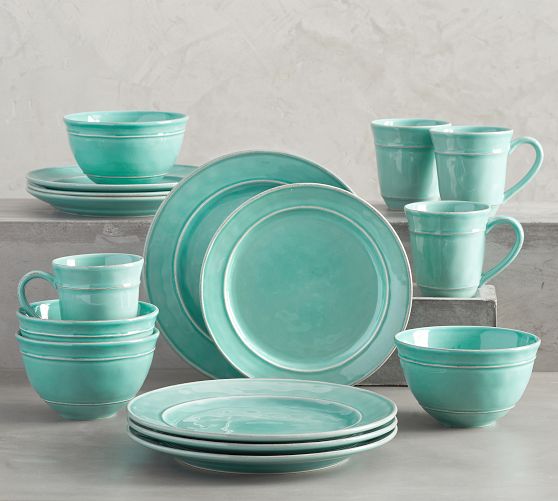 Great White Traditional Porcelain 16-Piece Dinnerware Set