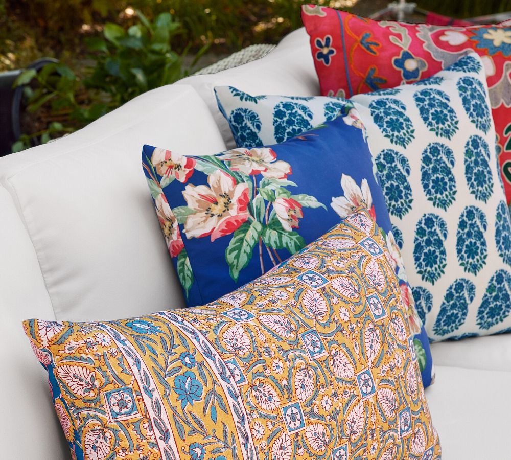 Pottery Barn Outdoor Pillowsnull