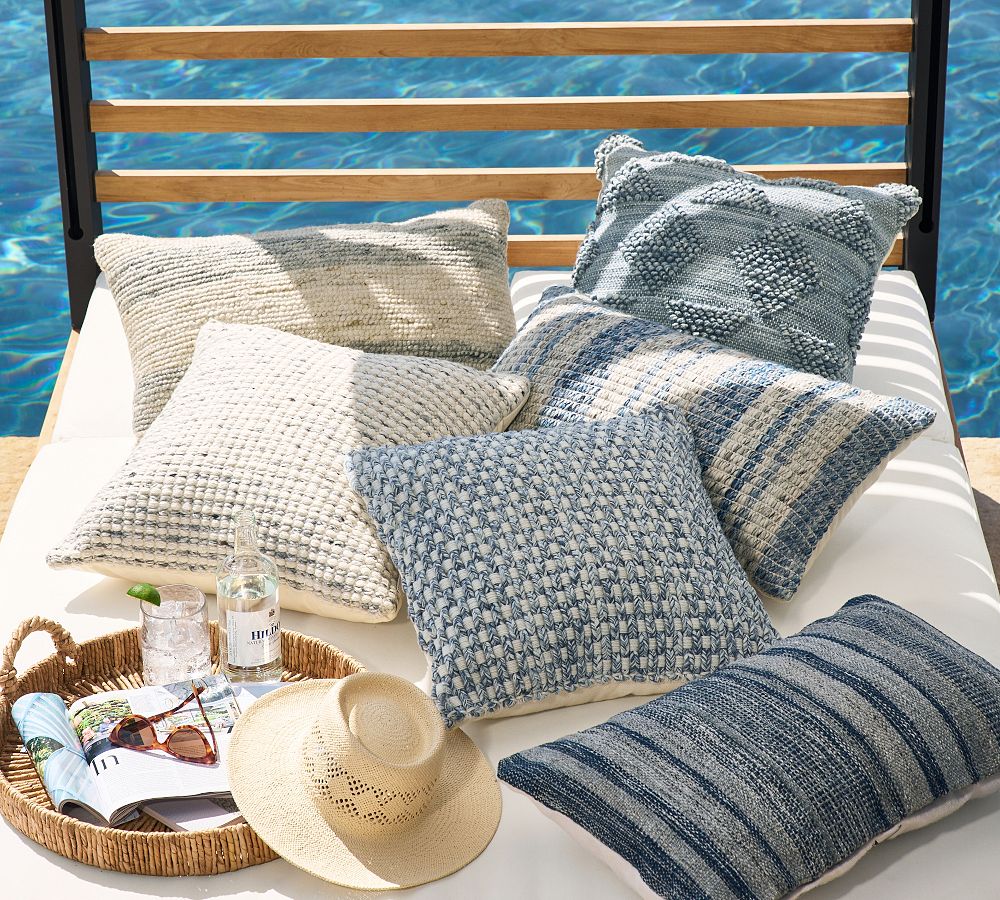 Artistic Weavers Etta Striped Coastal 14x24-inch Lumbar Throw Pillow - Bed  Bath & Beyond - 30341985