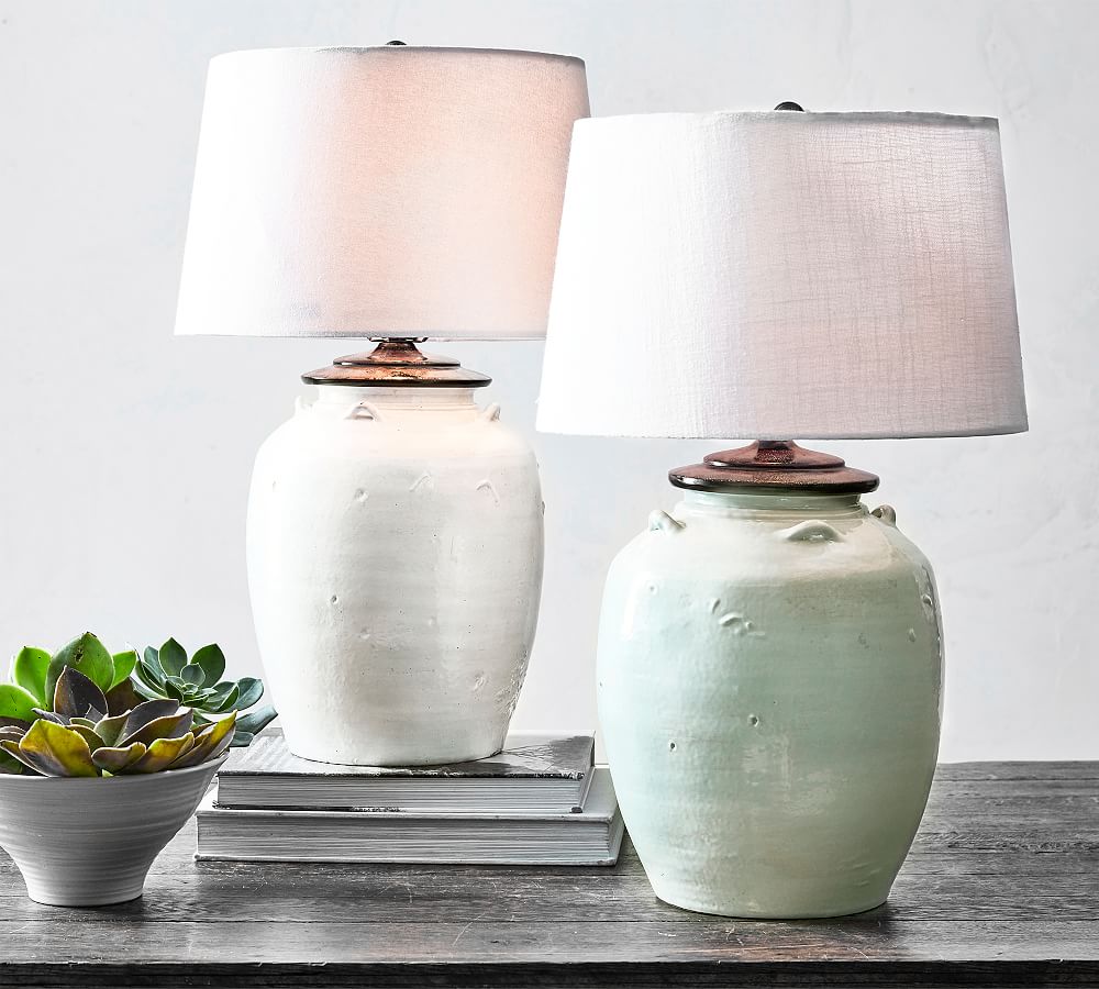 Courtney ceramic store table lamp